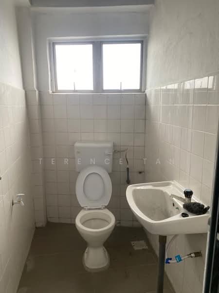 Kawasan Perindustrian Kulai Timur untuk Untuk Dijual - RM 1,000,000, Mac 2026 - Bathroom - PropertyGuru.com.my