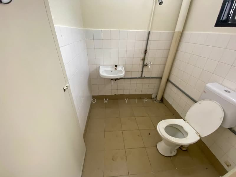 Terraced House for Sale in Rawang (Selangor) - Tom Yip - Bathroom - PropertyGuru.com.my