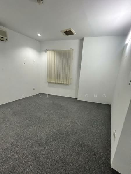 KLCC Office. 3min walkway to Pavilion Bukit Bintang & KLCC (100m). 5min KLCC LRT. FREEHOLD Wisma UOA untuk Untuk Dijual - RM 1,046,700, Mac 2026 - Interior - PropertyGuru.com.my