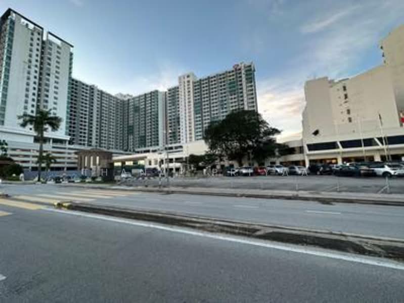 Service Residence for Rent at Dorsett Waterfront Subang - Thanap Priyaa - Exterior - PropertyGuru.com.my