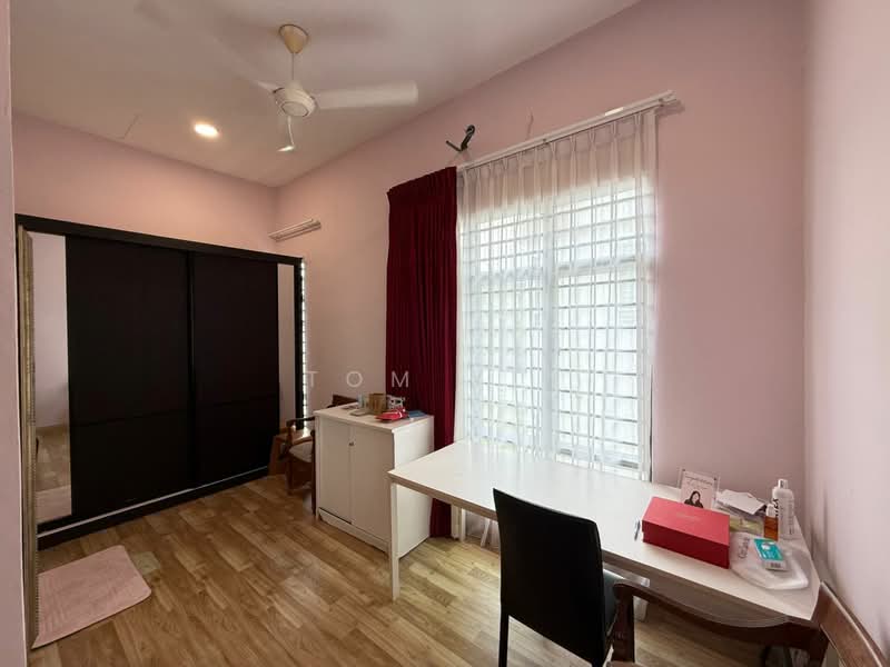 Semi-Detached House for Sale in Greenhill Residence (Shah Alam) - Tom Yip - Bedroom - PropertyGuru.com.my