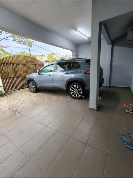 1-storey Terraced House for Rent in Taman Puteri Wangsa (Ulu Tiram) - Robbie Tan - Car Park - PropertyGuru.com.my