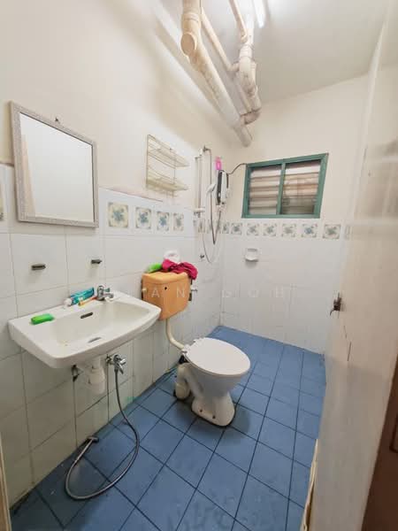 Apartment for Sale at Kinrara Putri - Evan Goh - Bathroom - PropertyGuru.com.my