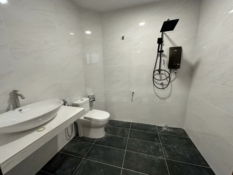 Bungalow for Sale in Bukit Damansara (Damansara Heights) - Raymond Goh - Bathroom - PropertyGuru.com.my