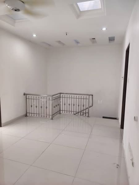 Untuk Disewa - Bayan Baru.