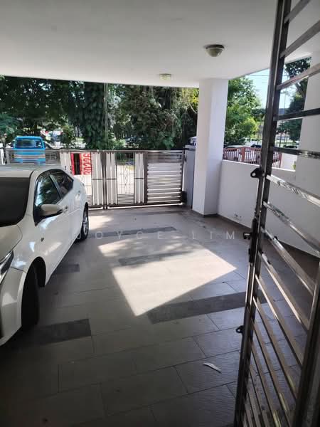 Untuk Disewa - Bayan Baru.