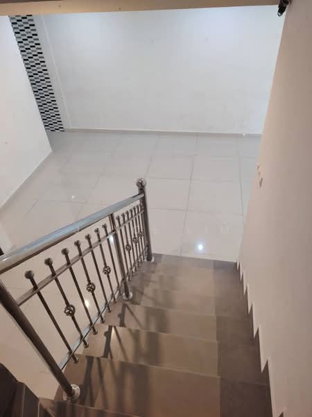 Untuk Disewa - Bayan Baru.