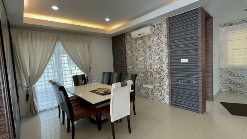 Taman Bukit Kempas untuk Untuk Dijual - RM 1,680,000, Mac 2026 - Dining Room - PropertyGuru.com.my