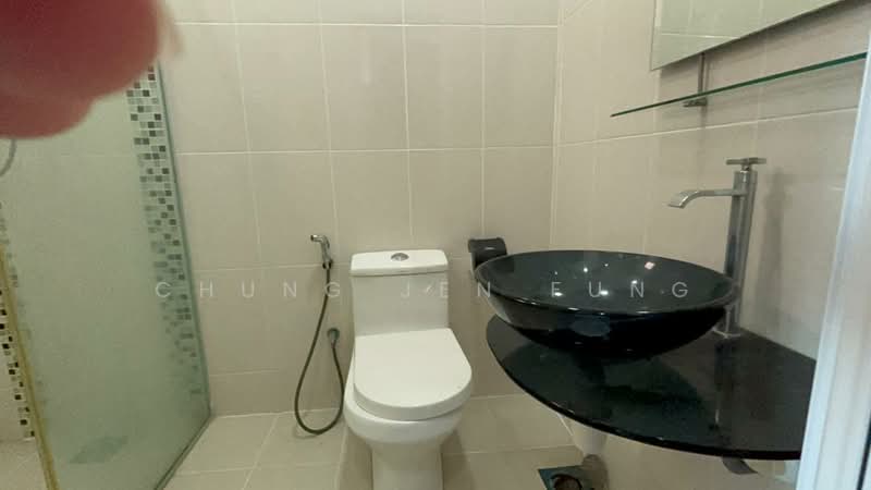 Taman Bukit Kempas untuk Untuk Dijual - RM 1,680,000, Mac 2026 - Bathroom - PropertyGuru.com.my
