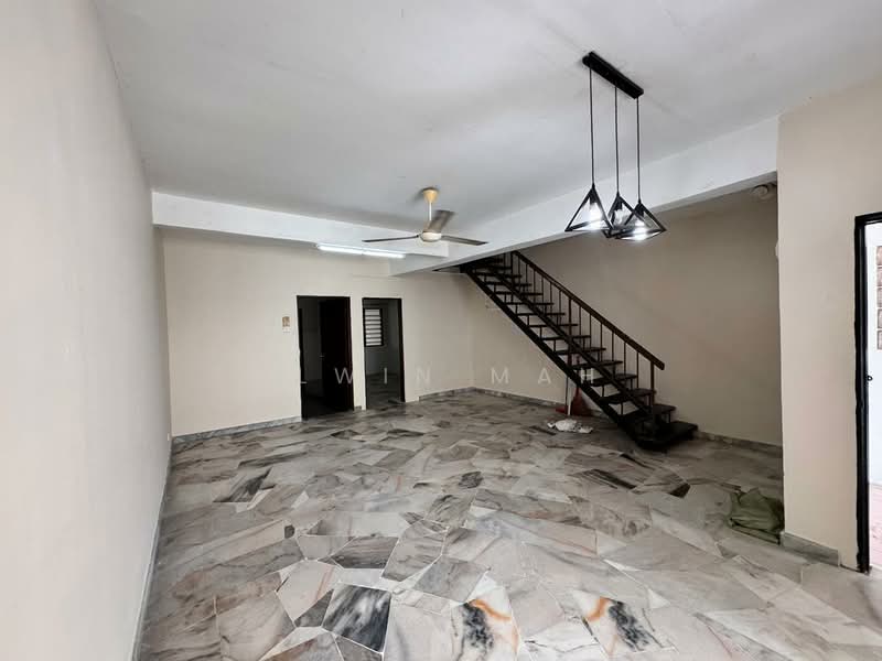 2-storey Terraced House for Sale in Bandar Country Homes (Rawang) - Elwin Mah - Interior - PropertyGuru.com.my