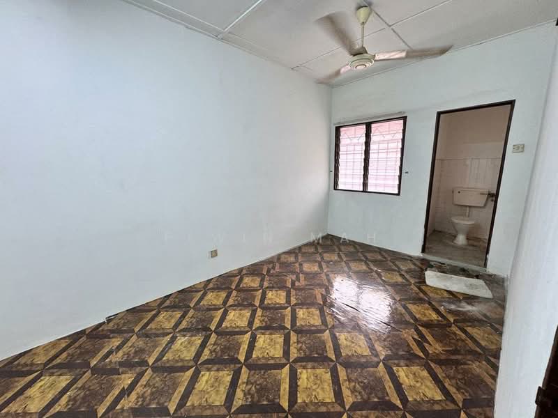 2-storey Terraced House for Sale in Bandar Country Homes (Rawang) - Elwin Mah - Interior - PropertyGuru.com.my
