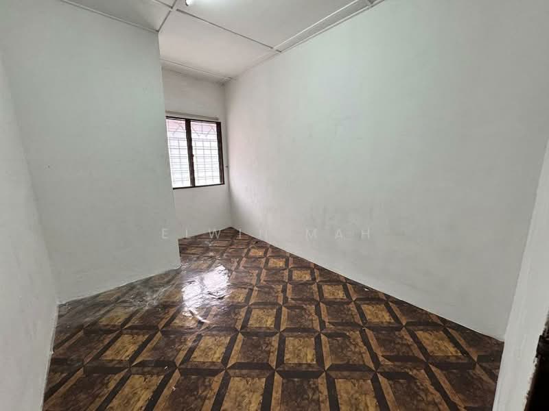 2-storey Terraced House for Sale in Bandar Country Homes (Rawang) - Elwin Mah - Interior - PropertyGuru.com.my