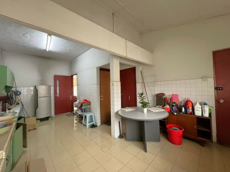 2-storey Terraced House for Sale in Taman Connaught (Cheras) - Eric Liew - Kitchen - PropertyGuru.com.my