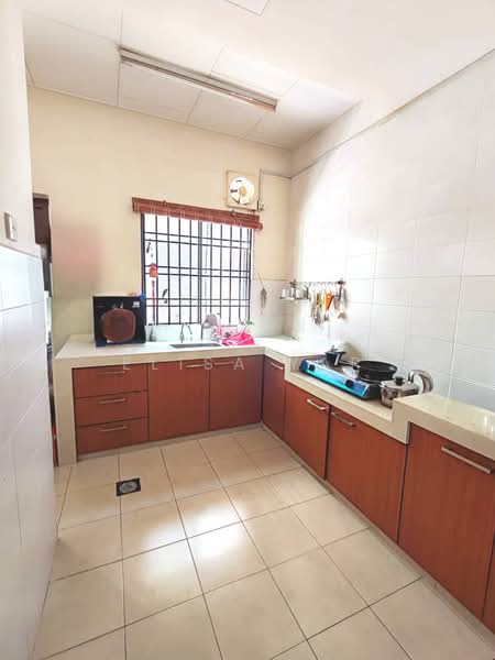 2.5-storey Terraced House for Sale in Taman Samudra Teres (Batu Caves) - Elisa Yap - Kitchen - PropertyGuru.com.my