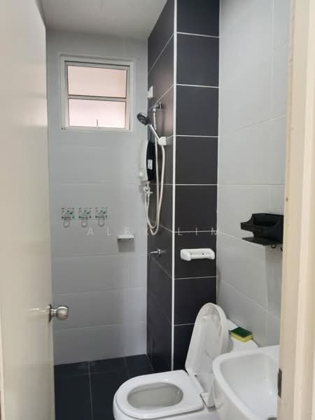 Nusa Heights (Nusa Puncak) untuk Untuk Disewa - RM 1,600 /bulan, Mac 2026 - Bathroom - PropertyGuru.com.my