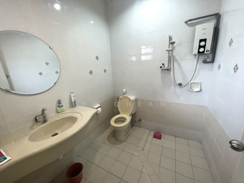 Townhouse for Sale in Petaling Jaya (Selangor) - Wind Cheang - Bathroom - PropertyGuru.com.my