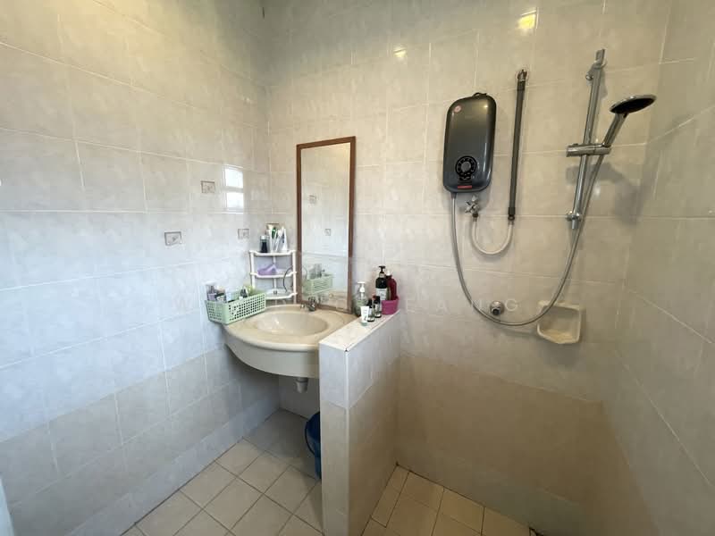 Townhouse for Sale in Petaling Jaya (Selangor) - Wind Cheang - Bathroom - PropertyGuru.com.my