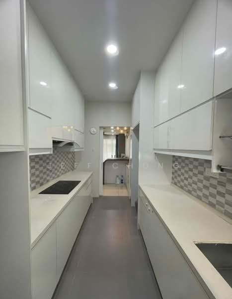 Rumah Teres 2-Tingkat untuk Dijual di Bandar Rimbayu (Telok Panglima Garang) - Jeff Chong - Kitchen - PropertyGuru.com.my