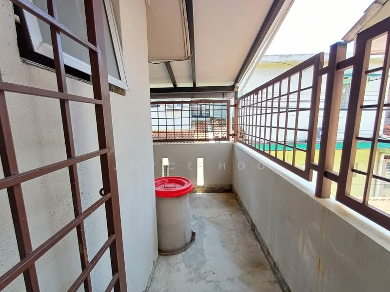 Terraced House for Sale in Taman Puchong Hartamas (Puchong) - Joyce Hoo - Balcony - PropertyGuru.com.my