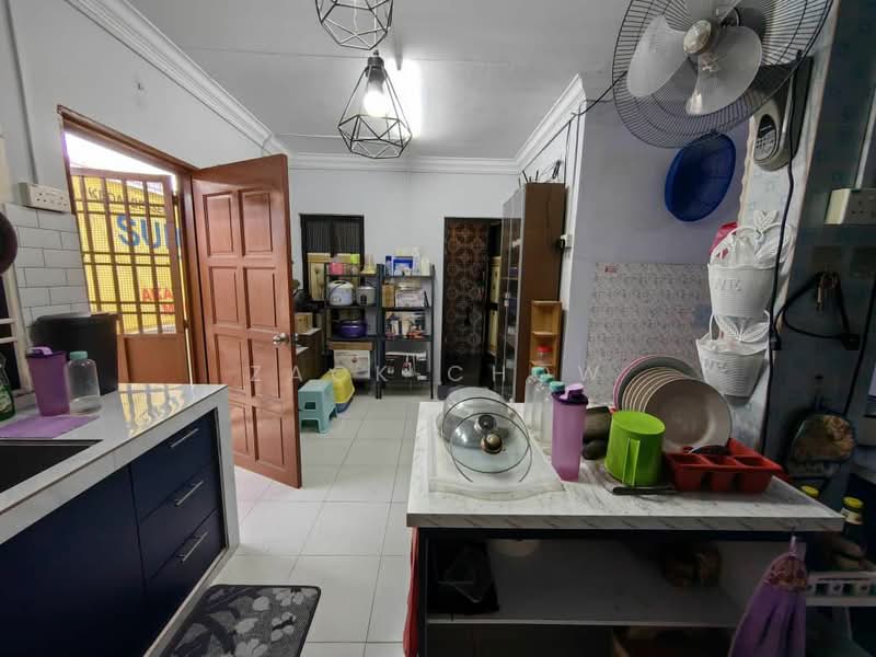 1-storey Terraced House for Sale in Taman Puteri Wangsa (Ulu Tiram) - Zack Chow - Kitchen - PropertyGuru.com.my