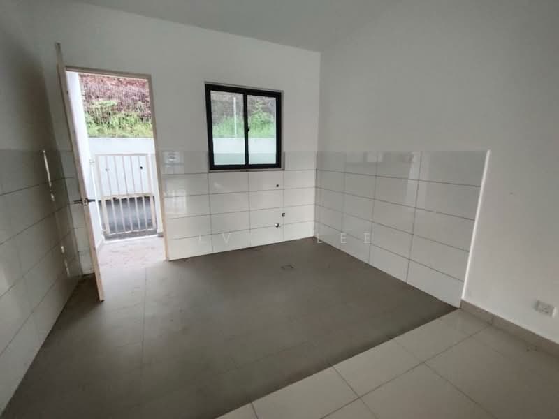 Puncak Saujana untuk Untuk Dijual - RM 850,000, Mac 2026 - Kitchen - PropertyGuru.com.my