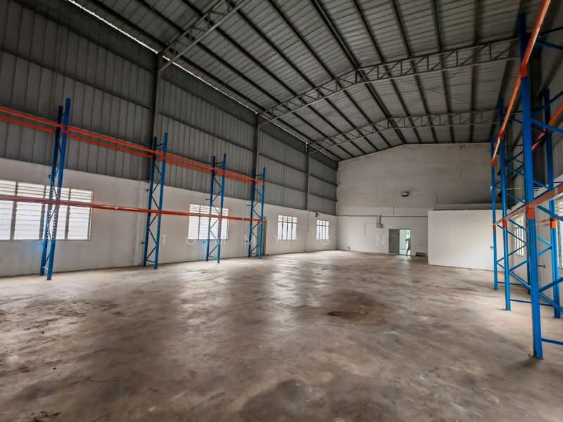 Detached Factory for Rent in Taman Iks Simpang Ampat (Simpang Ampat) - Tommy Gan - Interior - PropertyGuru.com.my