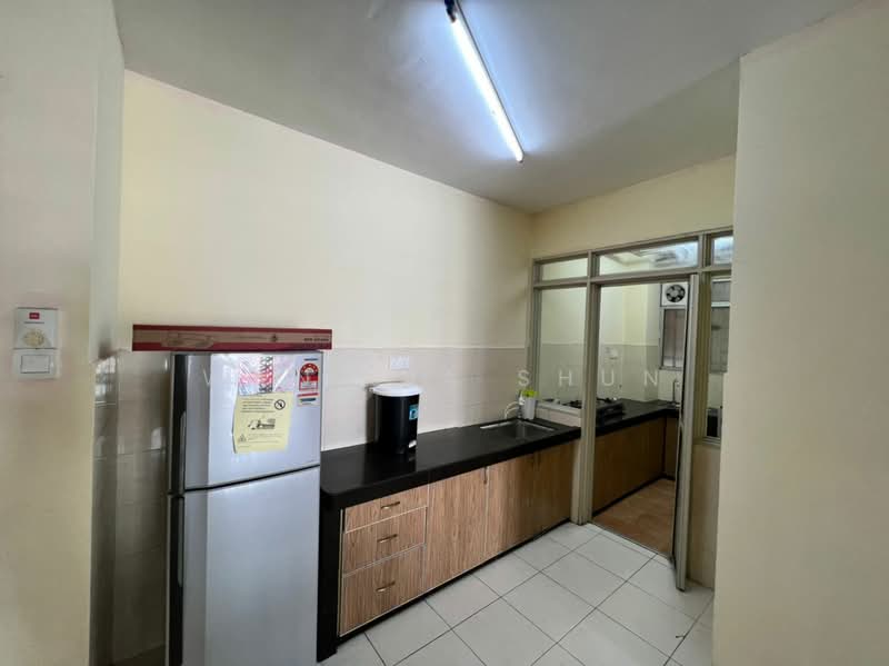 Condominium for Rent at Platinum Lake PV 13 - Wan Jia Shun - Kitchen - PropertyGuru.com.my