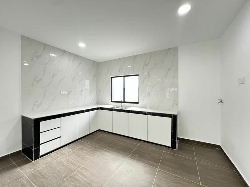 Taman Kebun Teh untuk Untuk Dijual - RM 1,780,000, Mac 2026 - Kitchen - PropertyGuru.com.my