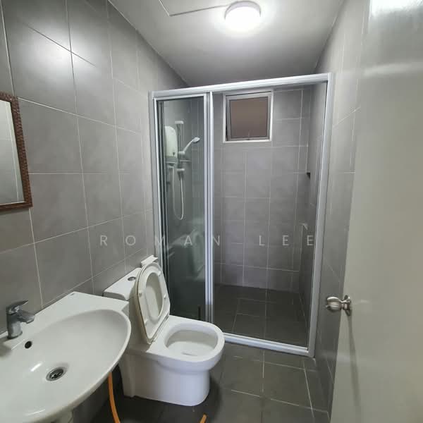 Service Residence for Rent at Savanna Executive Suite @ Southville City - Roman Lee - Bathroom - PropertyGuru.com.my
