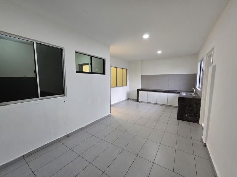 2-storey Terraced House for Sale in Taman Sri Putri (Skudai) - Yee Hsin - Kitchen - PropertyGuru.com.my