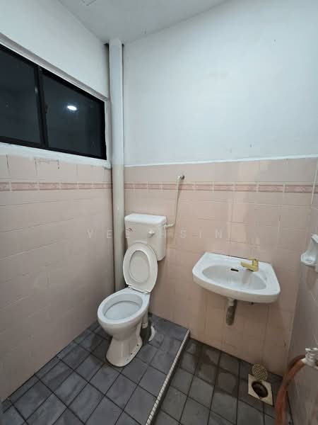2-storey Terraced House for Sale in Taman Sri Putri (Skudai) - Yee Hsin - Bathroom - PropertyGuru.com.my
