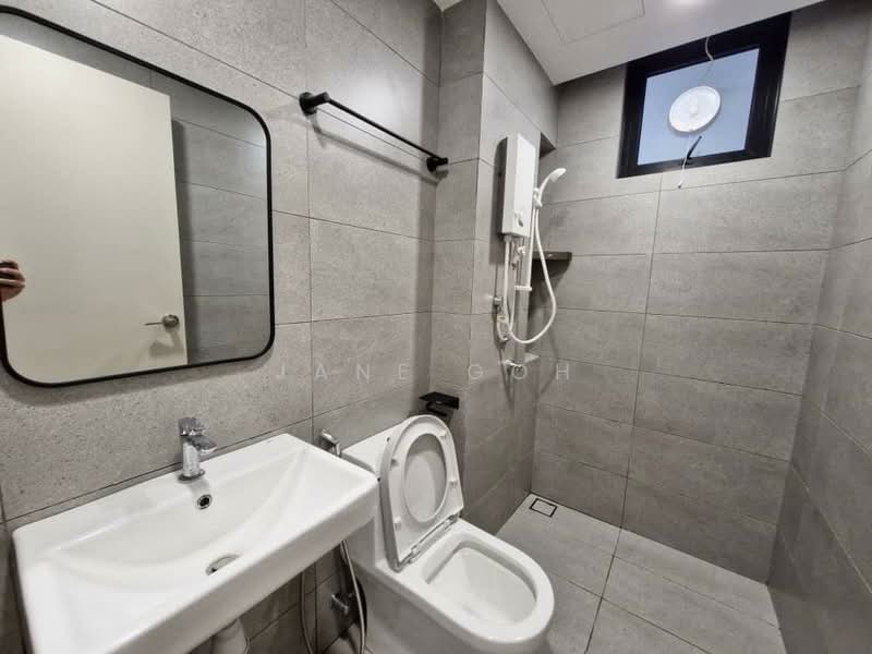 Service Residence for Sale at Vivo Executive Apartment - Jane Goh - Bathroom - PropertyGuru.com.my