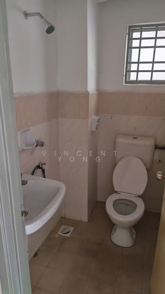 Apartment for Sale at Flora Damansara Apartment - Vincent Yong - Bathroom - PropertyGuru.com.my