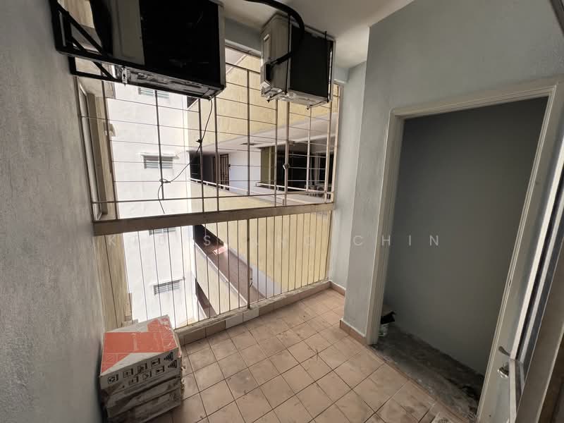 Koi Tropika untuk Untuk Disewa - RM 1,300 /bulan, Mac 2026 - Balcony - PropertyGuru.com.my