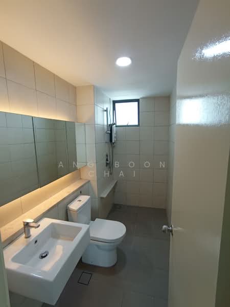 Condominium for Rent at The WaterEdge (Pinggiran Air) - Ang Boon Chai - Bathroom - PropertyGuru.com.my