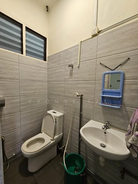 Taman Johor Jaya Taman Johor Jaya Taman Johor Jayas untuk Untuk Dijual - RM 630,000, Apr 2026 - Bathroom - PropertyGuru.com.my