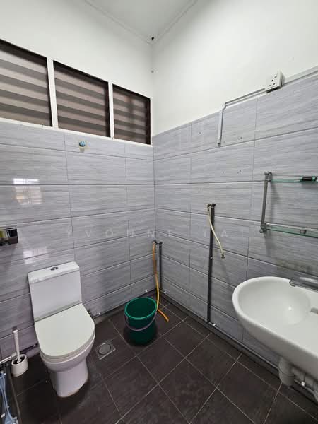 Taman Johor Jaya Taman Johor Jaya Taman Johor Jayas untuk Untuk Dijual - RM 630,000, Apr 2026 - Bathroom - PropertyGuru.com.my