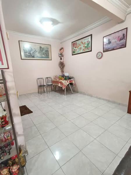 Taman Mutiara Rini untuk Untuk Dijual - RM 670,000, Mac 2026 - Living Room - PropertyGuru.com.my