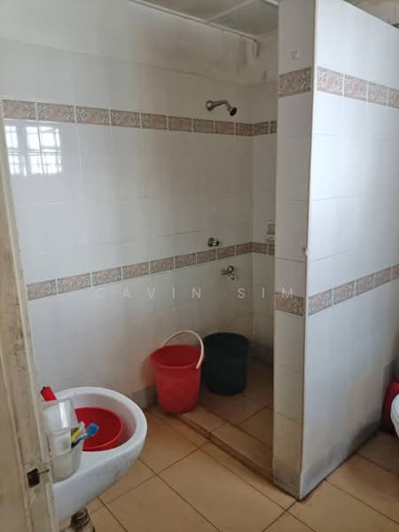 Taman Mutiara Rini untuk Untuk Dijual - RM 670,000, Mac 2026 - Bathroom - PropertyGuru.com.my