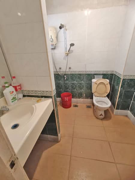 Taman Mutiara Rini untuk Untuk Dijual - RM 670,000, Mac 2026 - Bathroom - PropertyGuru.com.my