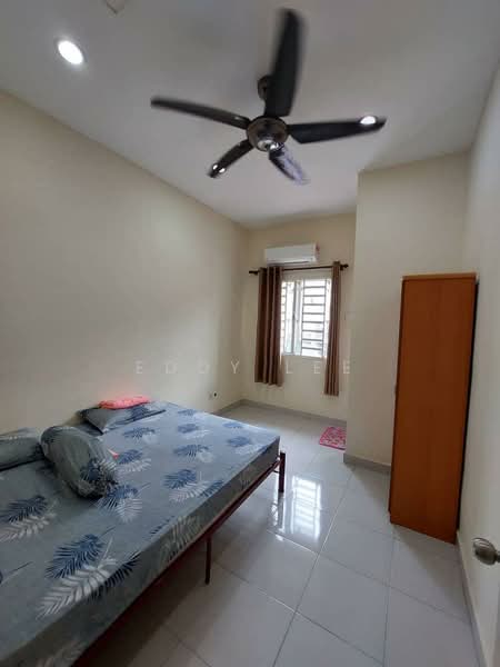 2 Storey House Bandar Sri Kesuma Semenyih untuk Untuk Disewa - RM 1,700 /bulan, Mac 2026 - Bedroom - PropertyGuru.com.my