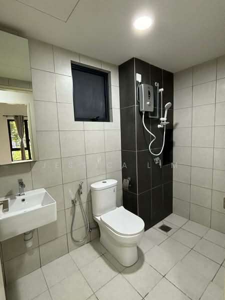 Service Residence for Rent at D'Cosmos Residences - Jessica Lim - Bathroom - PropertyGuru.com.my