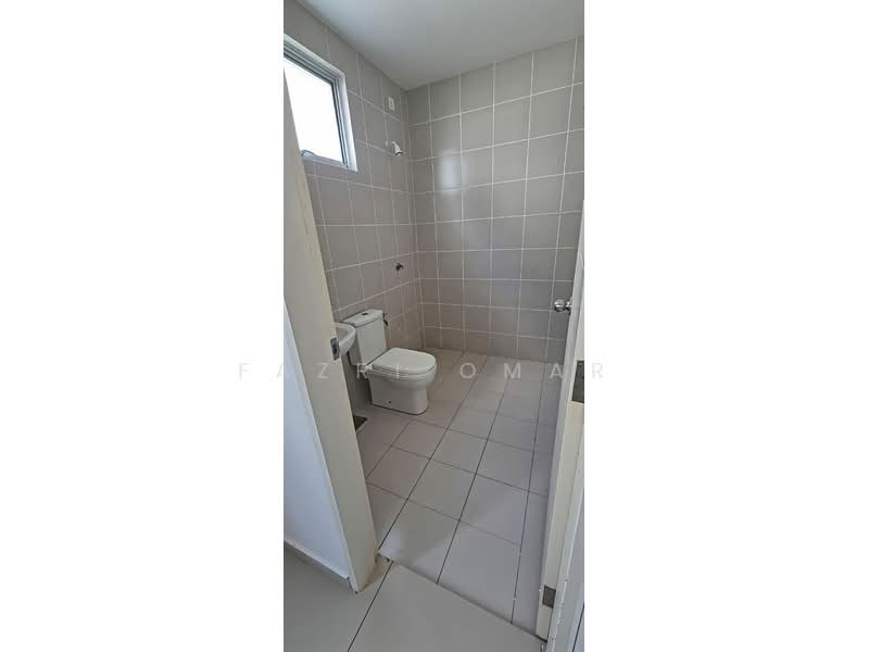2-storey Terraced House for Sale in Seremban (Negeri Sembilan) - Fazri Omar - Bathroom - PropertyGuru.com.my