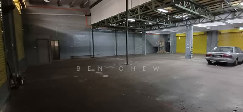 Terrace Factory for Rent in Taman Perindustrian Meranti Jaya (Puchong) - Ben Chew - Car Park - PropertyGuru.com.my