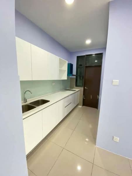 Servis Apartment untuk Dijual di 8Scape Residence @ Sutera - Rocker Lim - Kitchen - PropertyGuru.com.my