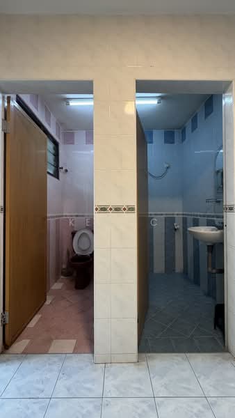 2-storey Terraced House for Rent in Taman Cempaka (Ipoh) - Kent C - Bathroom - PropertyGuru.com.my