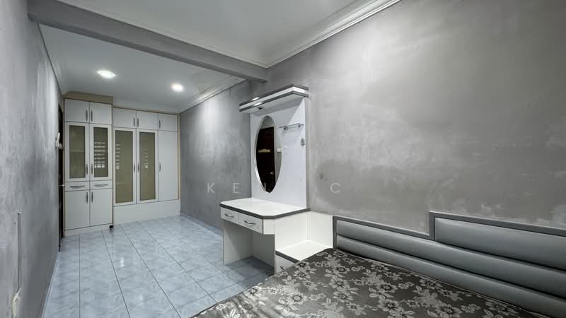 2-storey Terraced House for Rent in Taman Cempaka (Ipoh) - Kent C - Bedroom - PropertyGuru.com.my