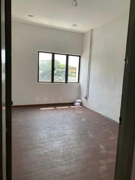 Shop / Office for Sale in Taman Tasek (Johor Bahru) - Eric Loo - Interior - PropertyGuru.com.my