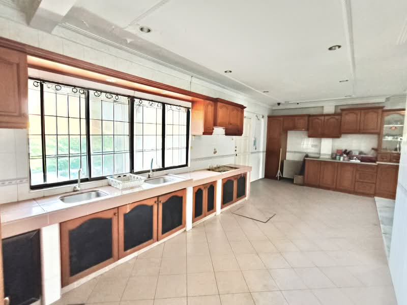 2-storey Terraced House for Sale in Taman Midah (Cheras) - Henry Chia - Kitchen - PropertyGuru.com.my