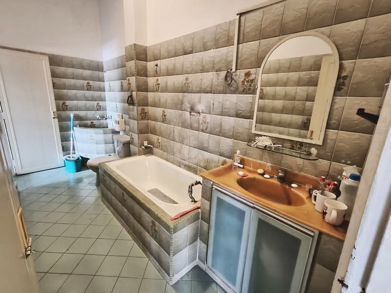 2-storey Terraced House for Sale in Taman Midah (Cheras) - Henry Chia - Bathroom - PropertyGuru.com.my